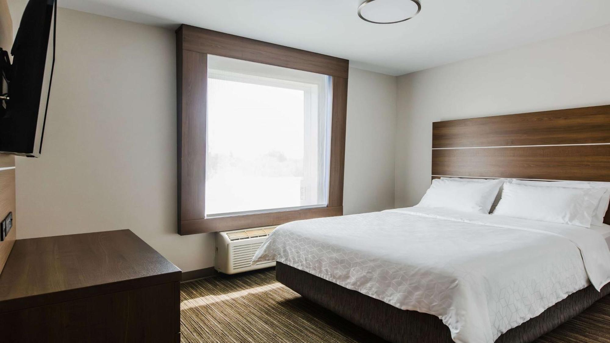 Holiday Inn Express & Suites-Regina-South By Ihg Exterior photo