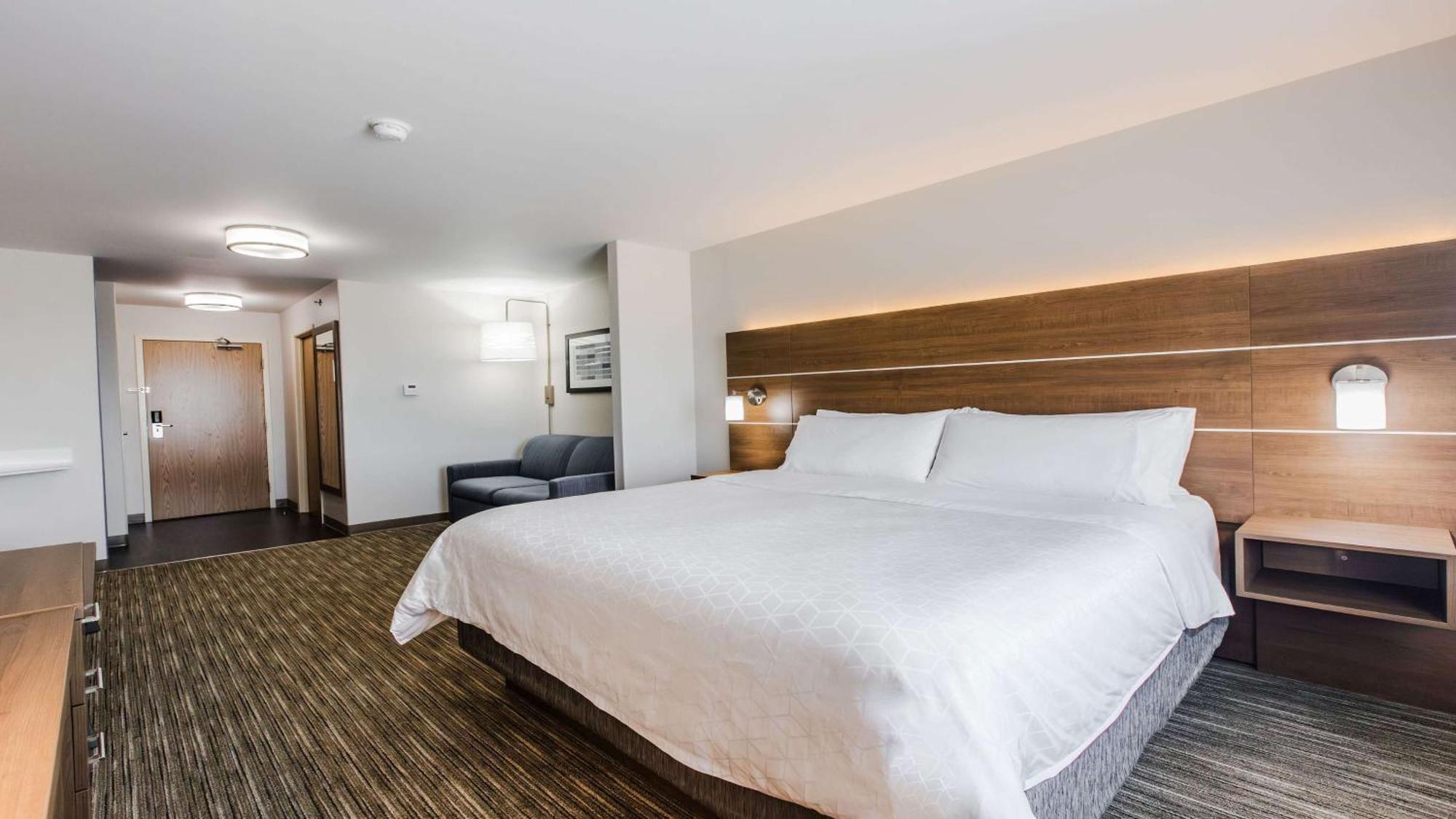 Holiday Inn Express & Suites-Regina-South By Ihg Exterior photo